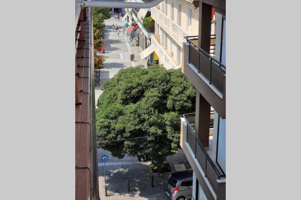 Cloud 9 Apartment Volos Center Волос Екстериор снимка